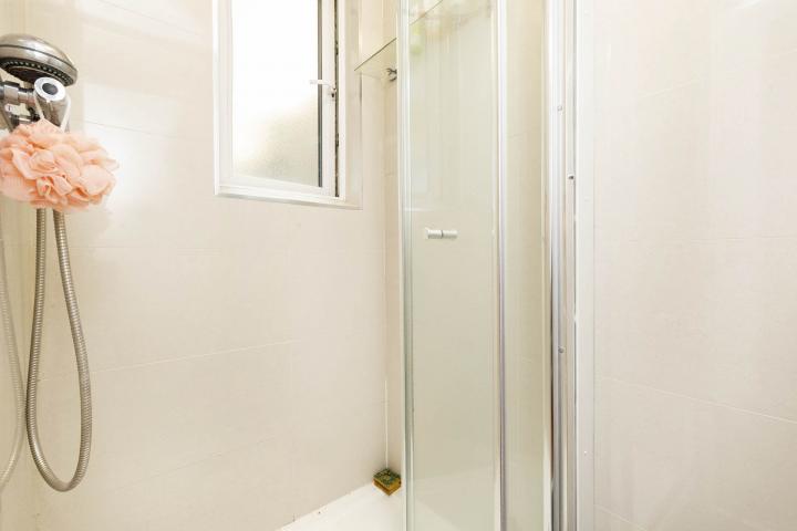 			4 Bedroom, 2 bath, 1 reception Flat			 Broadhurst Gardens, WEST HAMPSTEAD